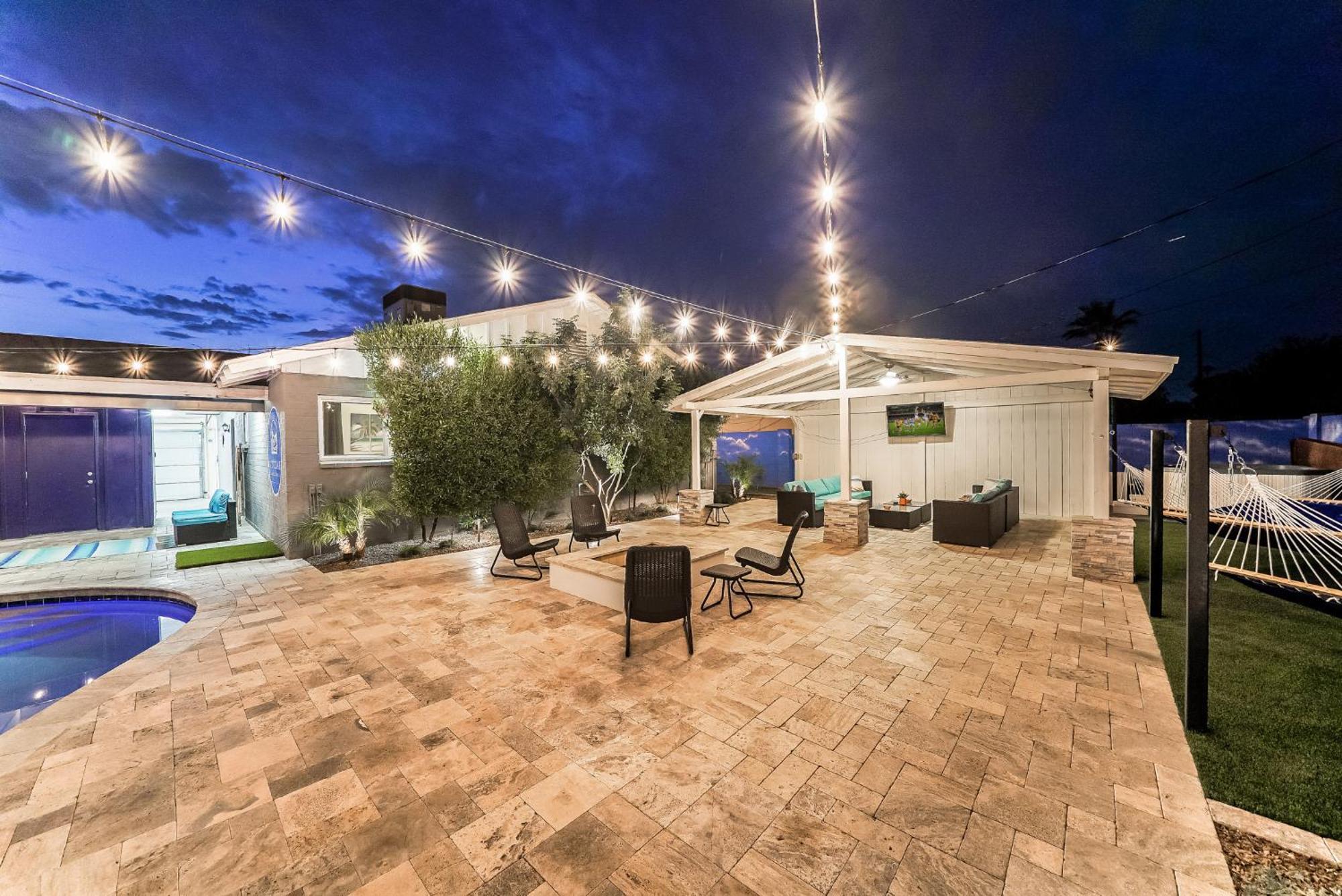 Exquisite 3br Retreat With Private Pool *