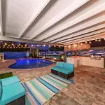 Exquisite 3Br Retreat With Private Pool