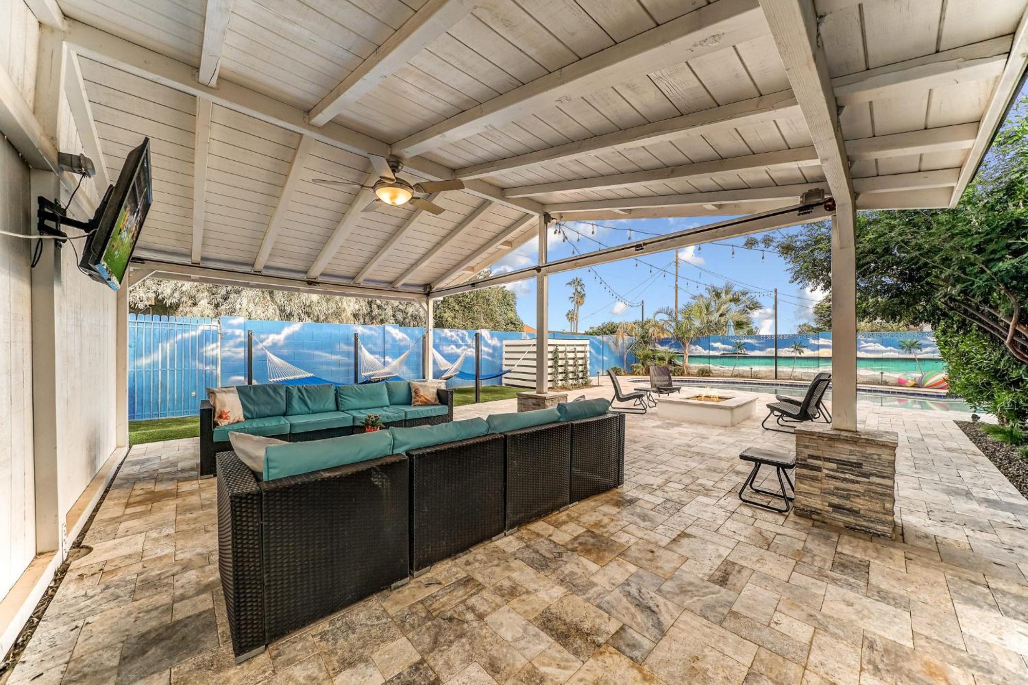 Exquisite 3br Retreat With Private Pool Holiday home *